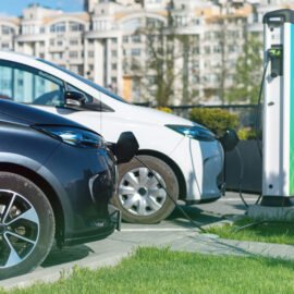 Montadoras chinesas aceleram parcerias em meio à pressão no mercado de carros elétricos